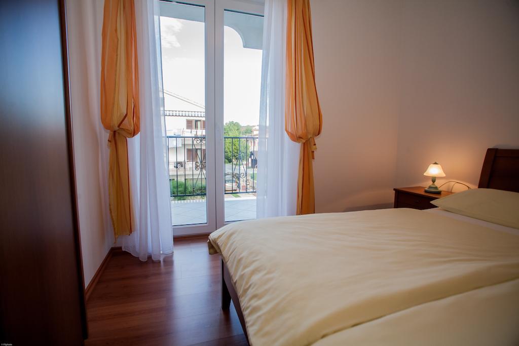 Apartments Bogovic Malinska Exterior photo