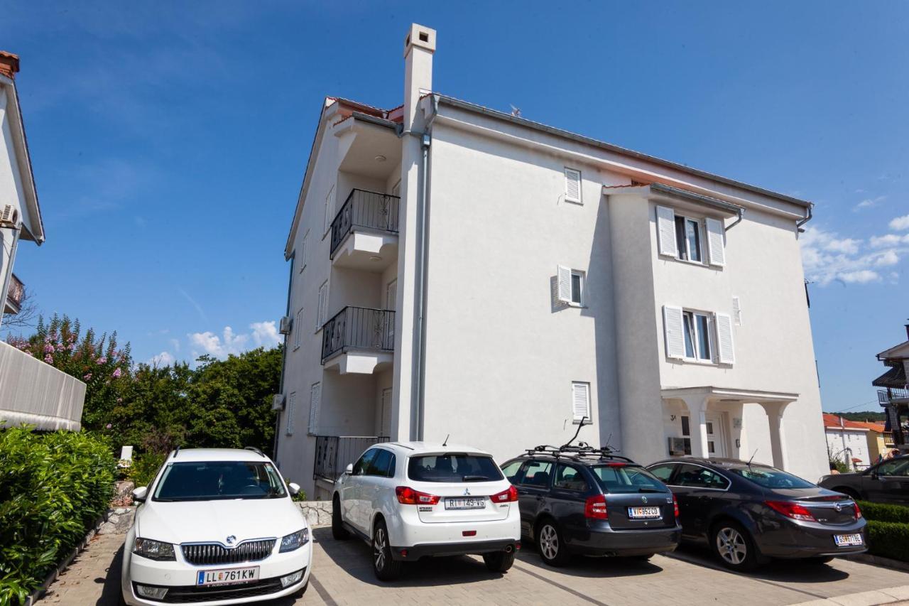 Apartments Bogovic Malinska Exterior photo